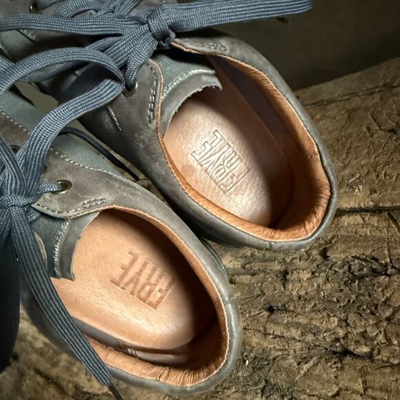 Frye Men’s Gray Leather Canvas Low Top Sneakers Size 11 Lace Up Casual Shoes - Picture 10 of 12